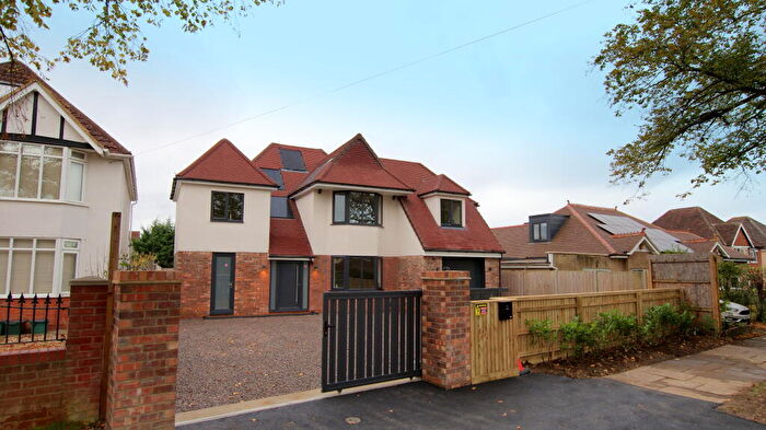 4 Bedroom Detached House To Rent In Close To Gchq, GL51