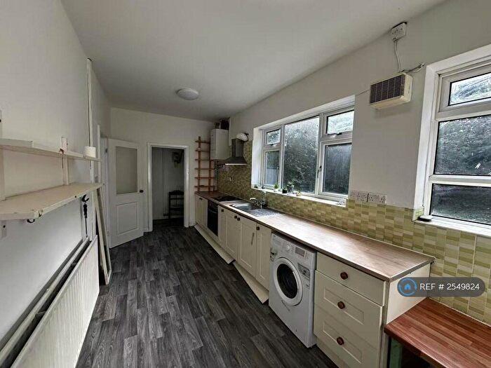 3 Bedroom Terraced House To Rent In Langsett Avenue, Salford, M6