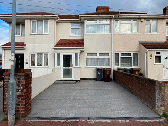 3 Bedroom Terraced House To Rent In First Avenue, Dagenham, RM10