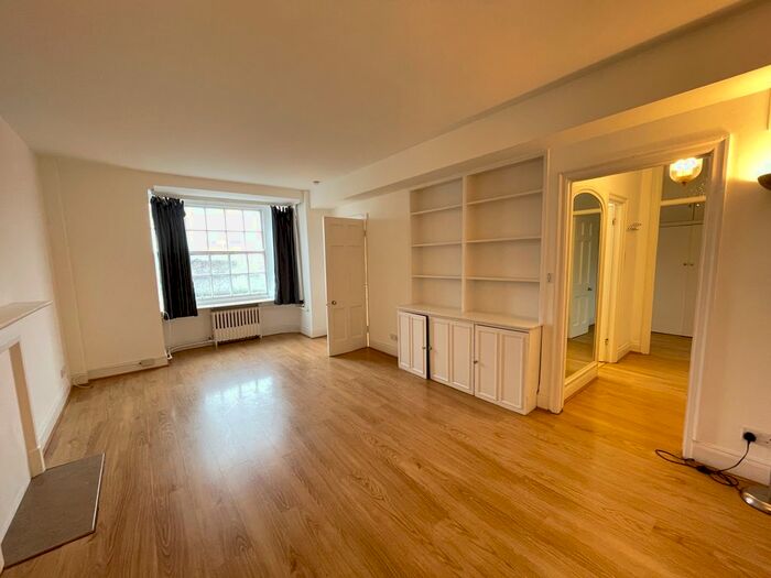 1 Bedroom Flat To Rent In Kensington Park Road, Notting Hill, London, W11