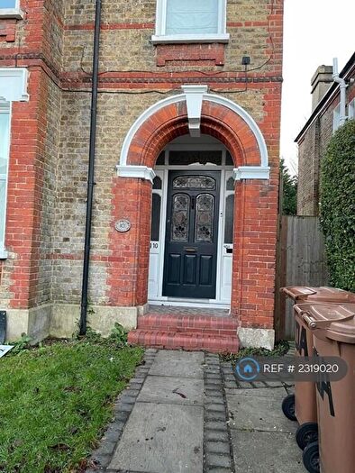 3 Bedroom Maisonette To Rent In Blenheim Gardens, Wallington, SM6