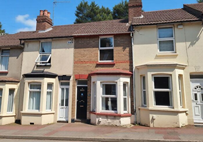 2 Bedroom Terraced House For Sale In Castle Road, Chatham, Kent, ME4