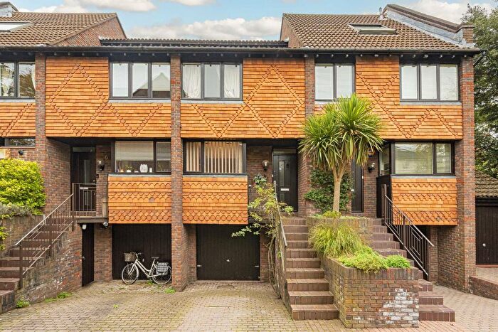 2 Bedroom Property To Rent In Mallard Place, Twickenham, TW1