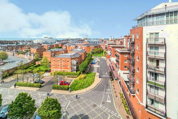 2 Bedroom Flat To Rent In Gunwharf Quays, Portsmouth, Hampshire, PO1
