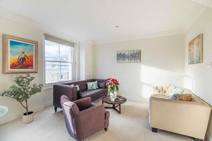 2 Bedroom Flat To Rent In Redcliffe Gardens, Chelsea, SW10