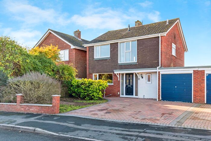 3 Bedroom Link Detached House For Sale In Cliffe Avenue, Ruskington, Sleaford, NG34