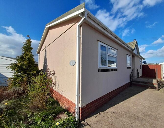 2 Bedroom Park Home For Sale In Harpswell Hill Park, Hemswell, Gainsborough, DN21