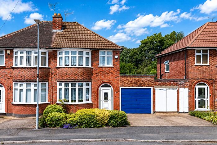 3 Bedroom Semi-Detached House For Sale In Fairbourne Road, Leicester, Leicestershire, LE3
