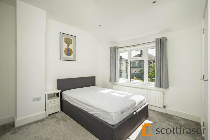 1 Bedroom Semi-Detached House To Rent In Colterne Close, Room, Colterne Close, Headington, OX3