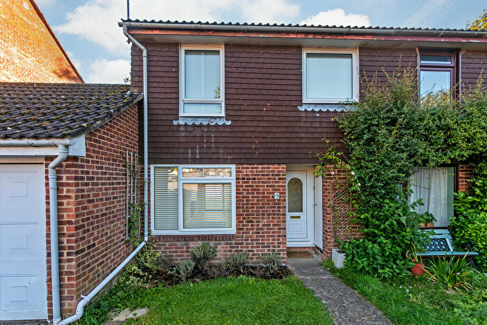 3 Bedroom Semi-Detached House To Rent In May Tree Close, Winchester, SO22