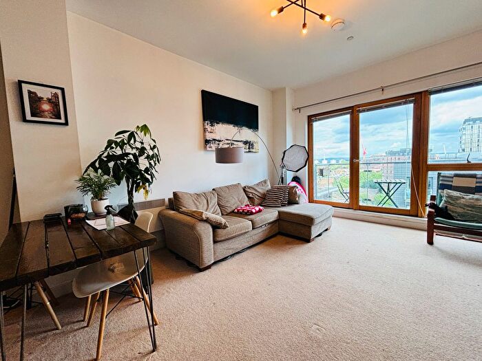 2 Bedroom Flat For Sale In Cypress Place, Green Quarter, M4