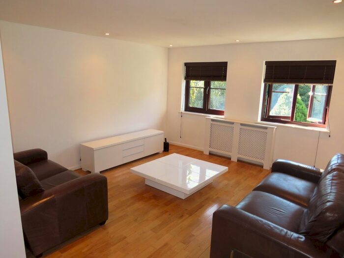 1 Bedroom Maisonette To Rent In The Pastures, Watford, WD19
