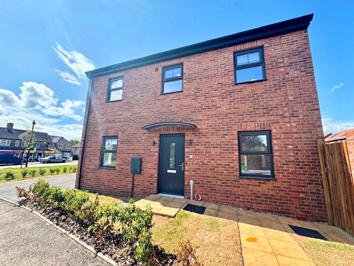 3 Bedroom Detached House To Rent In Gibbs Avenue, Nottingham, NG8