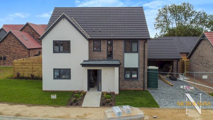 4 Bedroom Detached House For Sale In Main Road, Long Bennington, Newark, Lincolnshire, NG23