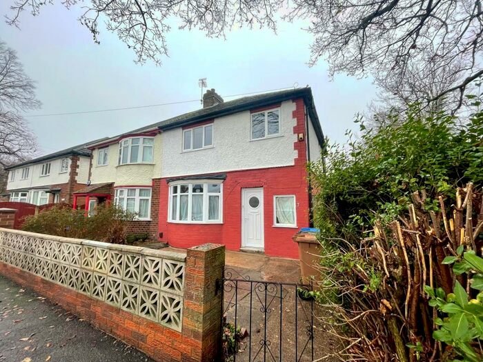 3 Bedroom Semi-Detached House To Rent In Bedford Close, Derby, DE22