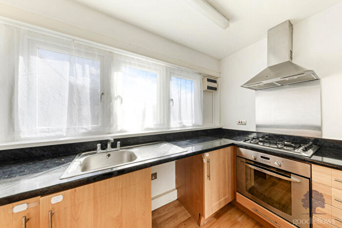 1 Bedroom Apartment To Rent In Acacia Road, Mitcham, Surrey, CR4