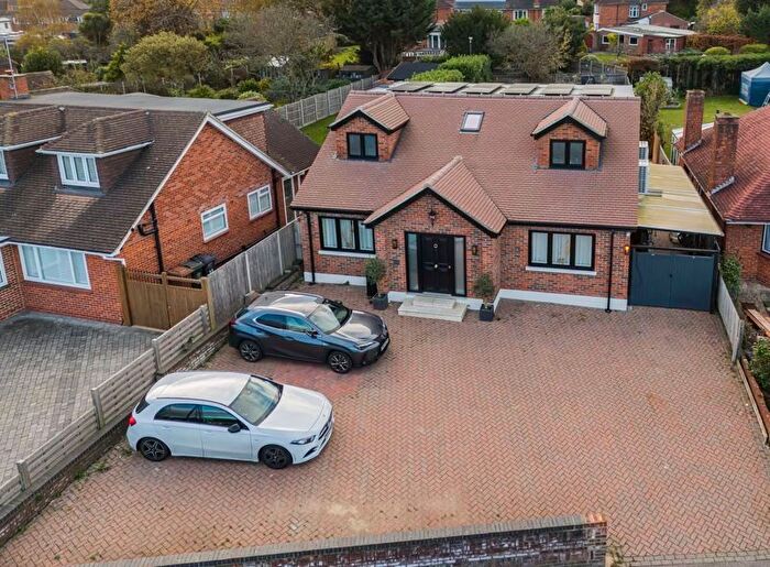 5 Bedroom Detached House For Sale In Brackendene, Wilmington, DA2