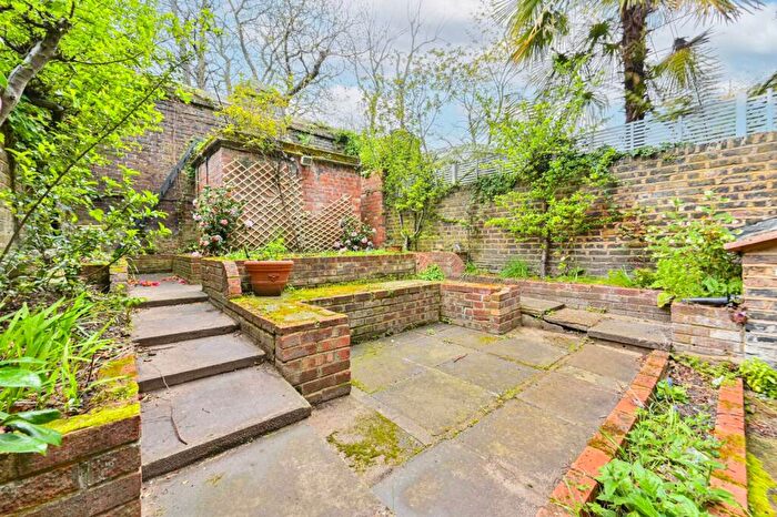 2 Bedroom House For Sale In Finborough Road, Chelsea, London, SW10