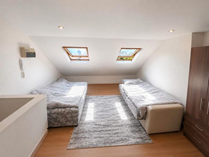 Studio To Rent In Nags Head Road, Enfield, EN3