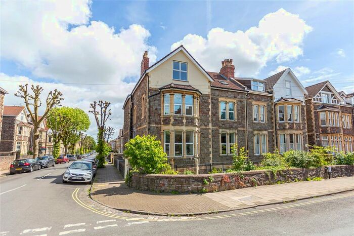 Studio To Rent In Redland Road, Redland, Bristol, BS6