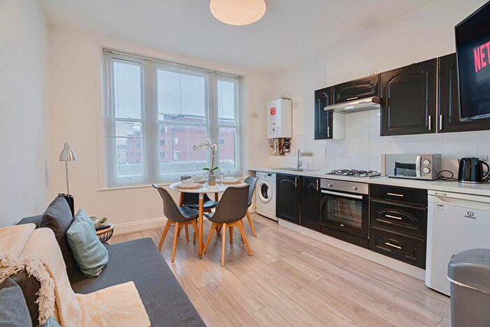 1 Bedroom Flat To Rent In Pentonville Rd, London, N1