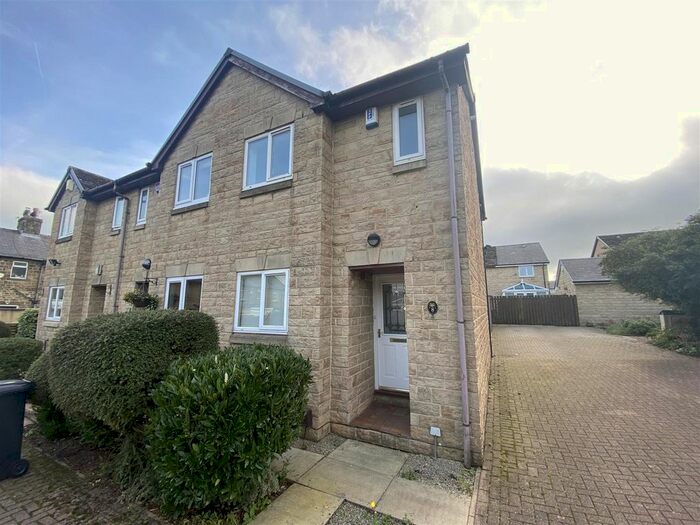 2 Bedroom Town House To Rent In Hall Stone Court, Shelf, Halifax, HX3