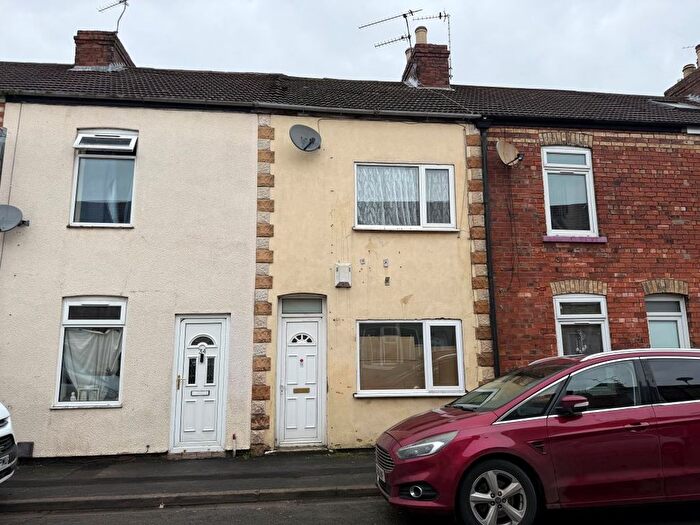 3 Bedroom Terraced House For Sale In Clinton Terrace, Gainsborough, Lincolnshire, DN21