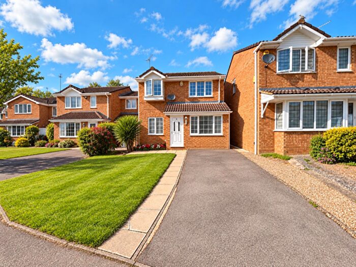 4 Bedroom Detached House For Sale In Whiteheart Close, Northampton, NN3
