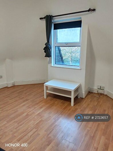 1 Bedroom Flat To Rent In Palatine Road, Manchester, M20
