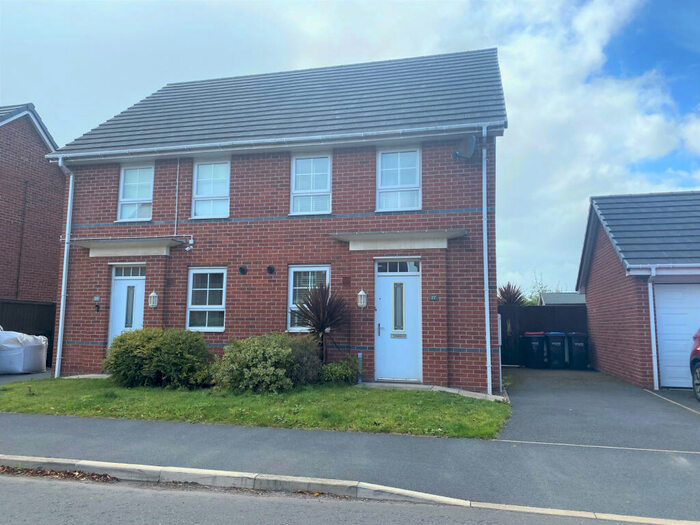 3 Bedroom Semi-Detached House To Rent In Beech Drive, Hawley Gardens, Thornton Cleveleys, Lancashire, FY5