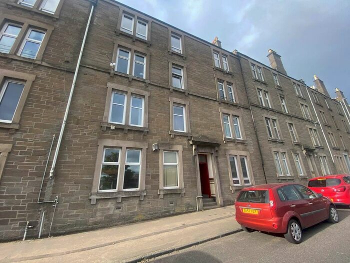 2 Bedroom Flat To Rent In Blackness Road, Dundee, DD2