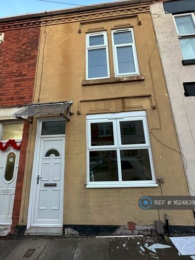 2 Bedroom Terraced House To Rent In Farringdon Street, Leicester, LE5