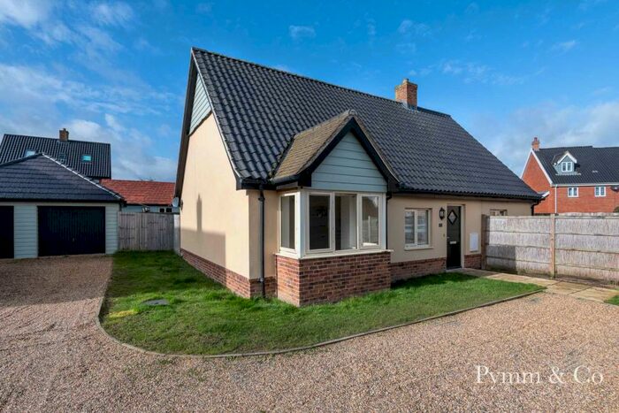 4 Bedroom Chalet To Rent In The Meadows, Kenninghall, NR16