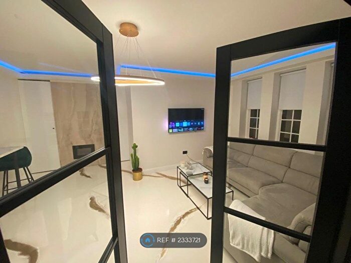 1 Bedroom Flat To Rent In Hillside Court, London, NW3