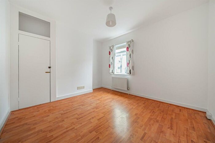 2 Bedroom Semi-Detached House For Sale In Addison Road, Guildford, GU1