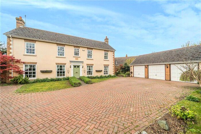 4 Bedroom Detached House For Sale In Gorse Way, Spalding, Lincolnshire, PE11
