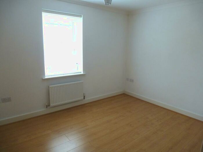 2 Bedroom Apartment To Rent In North Dean, Maidenhead, SL6