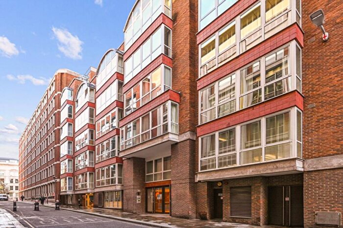 Flat To Rent In Hosier Lane, Hosier Lane, EC1A