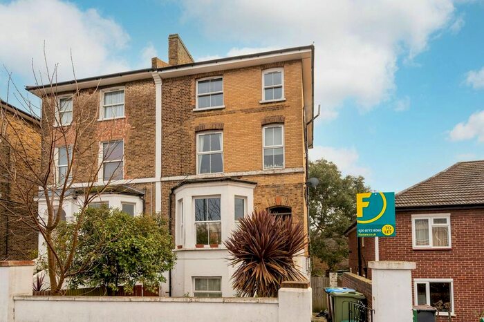 1 Bedroom Flat To Rent In Oakfield Road, Penge, London, SE20