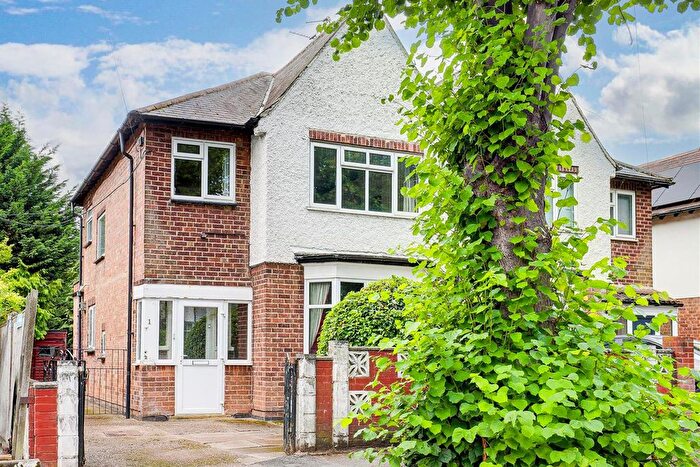 3 Bedroom Semi-Detached House For Sale In Cedar Avenue, Beeston, Nottinghamshire, NG9