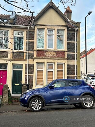 4 Bedroom End Of Terrace House To Rent In Park Crescent, Whitehall, Bristol, BS5