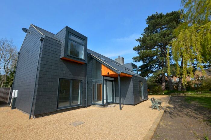 4 Bedroom Detached House To Rent In High Street, Sherington, MK16