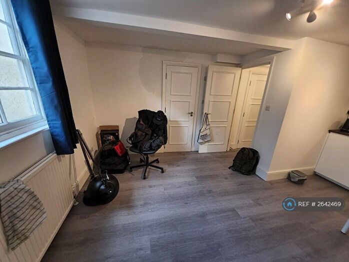 1 Bedroom Flat To Rent In Carlton Crescent, Southampton, SO15