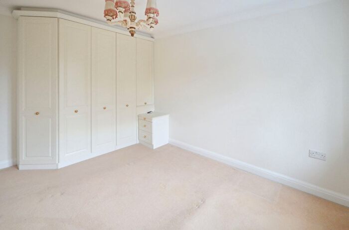 3 Bedroom Terraced House For Sale In Church Road, Haslemere, Surrey, GU27