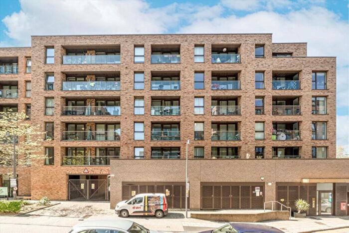 2 Bedroom Flat To Rent In Yeoman Street, Greenland Place, SE8