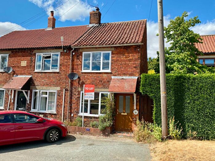 2 Bedroom Cottage For Sale In Gelston, Grantham, NG32