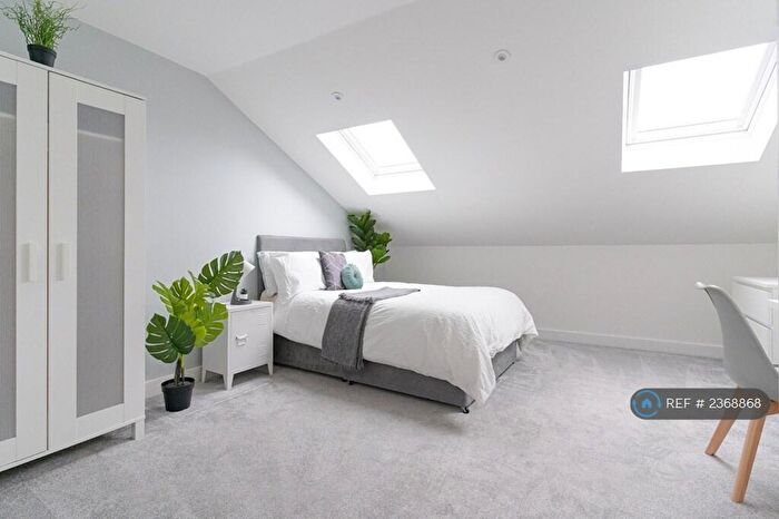 7 Bedroom Terraced House To Rent In Hudson Road, Southsea, PO5