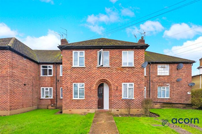 2 Bedroom Apartment For Sale In Kenton Lane, Harrow, HA3
