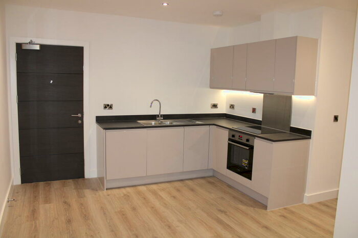 2 Bedroom Flat To Rent In Broadoaks, Streetsbrook Road, Solihull, B91