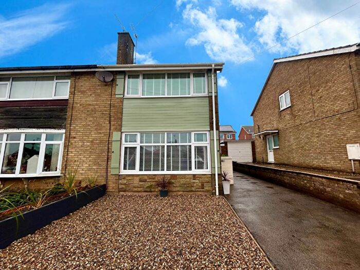 3 Bedroom Property To Rent In Bed Semi-Detached House, Thoresby Avenue, Bridlington, YO16